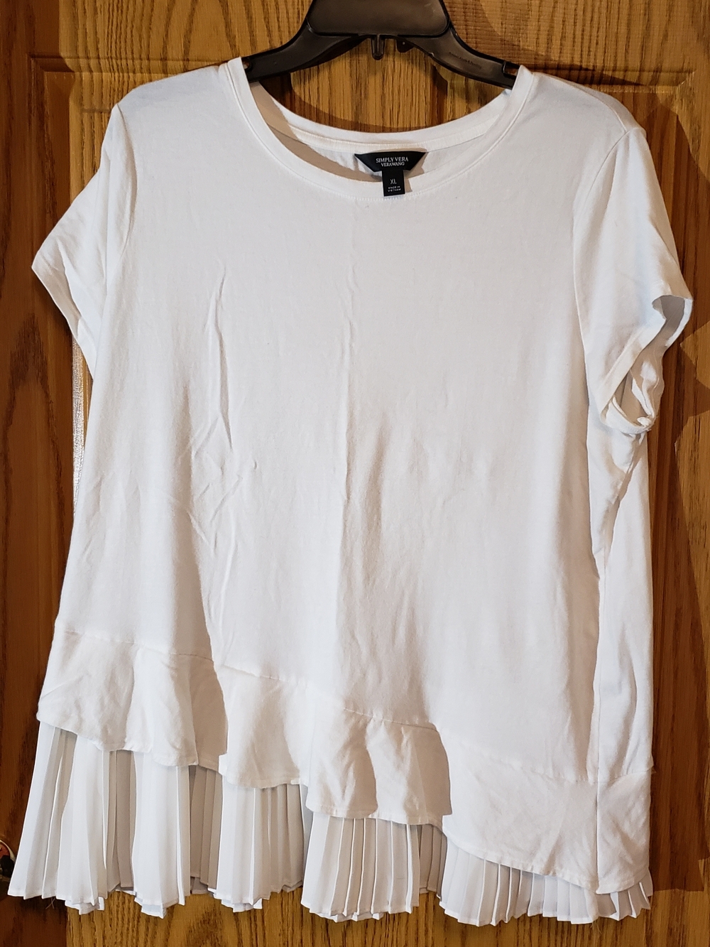Simply Vera Vera Wang White Short Sleeve Top with Pleated Chiffon Hem